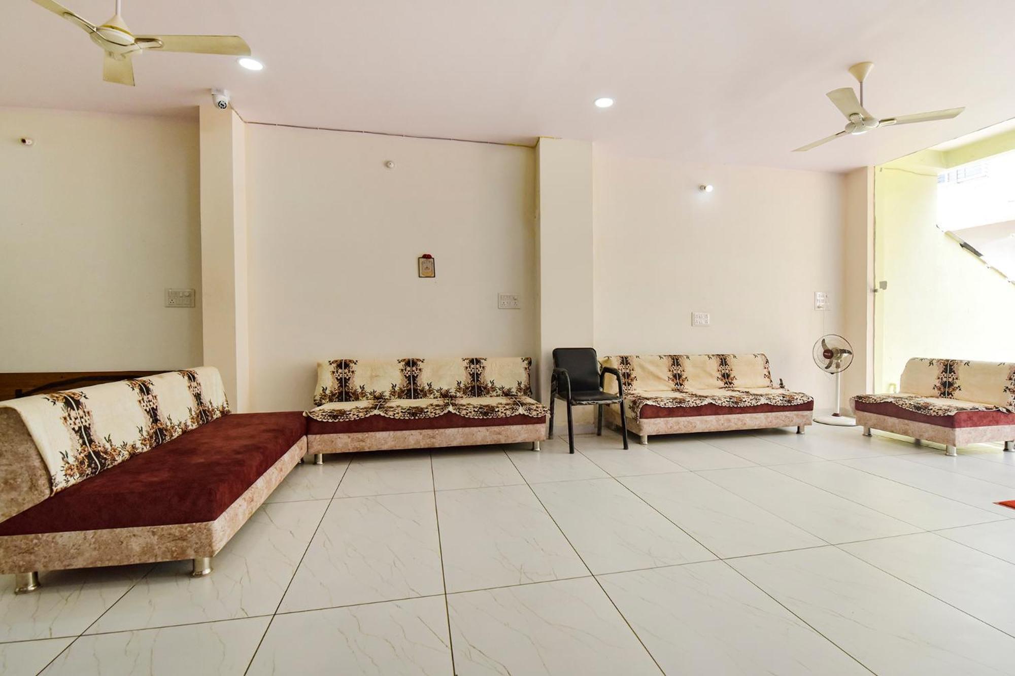 Fabhotel Somnath 우자인 외부 사진