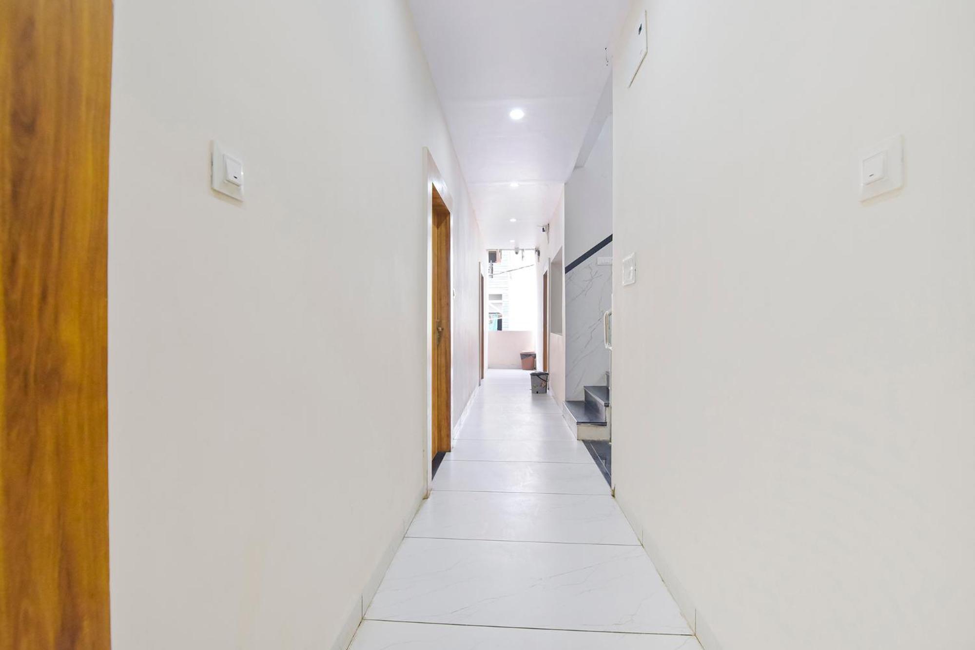 Fabhotel Somnath 우자인 외부 사진