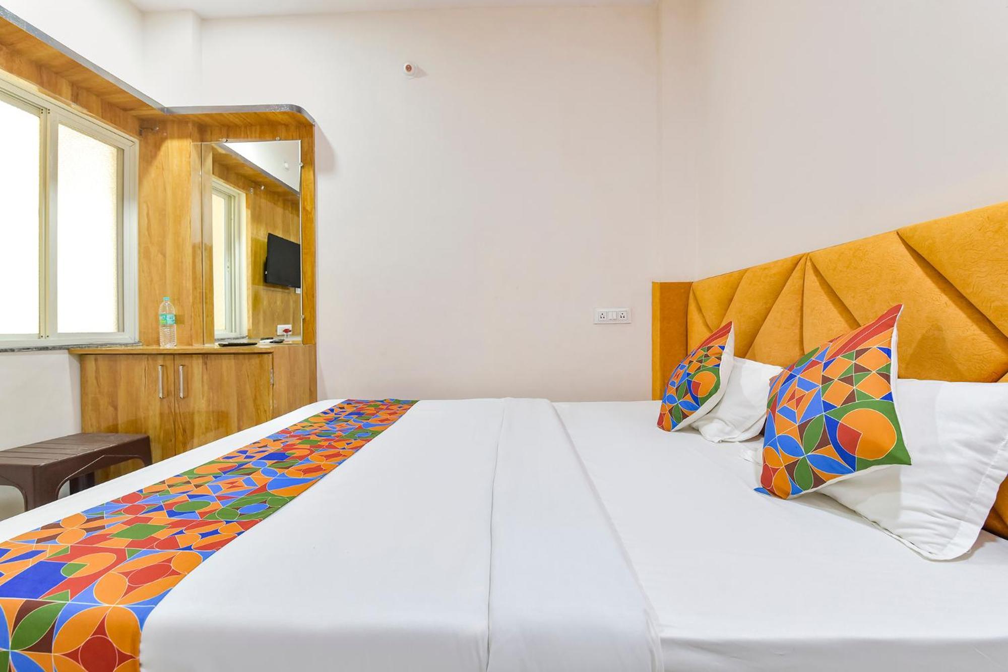 Fabhotel Somnath 우자인 외부 사진