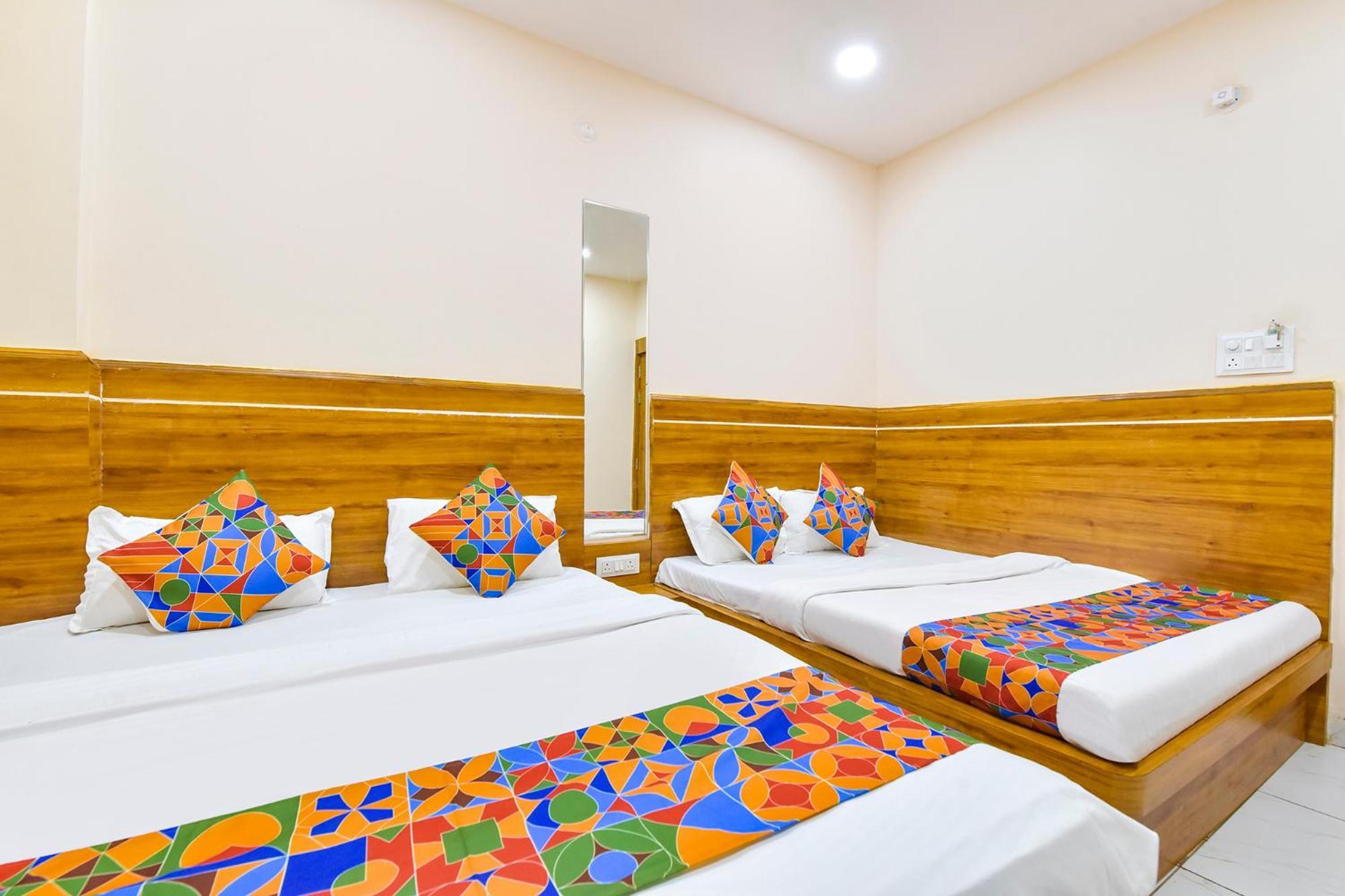Fabhotel Somnath 우자인 외부 사진