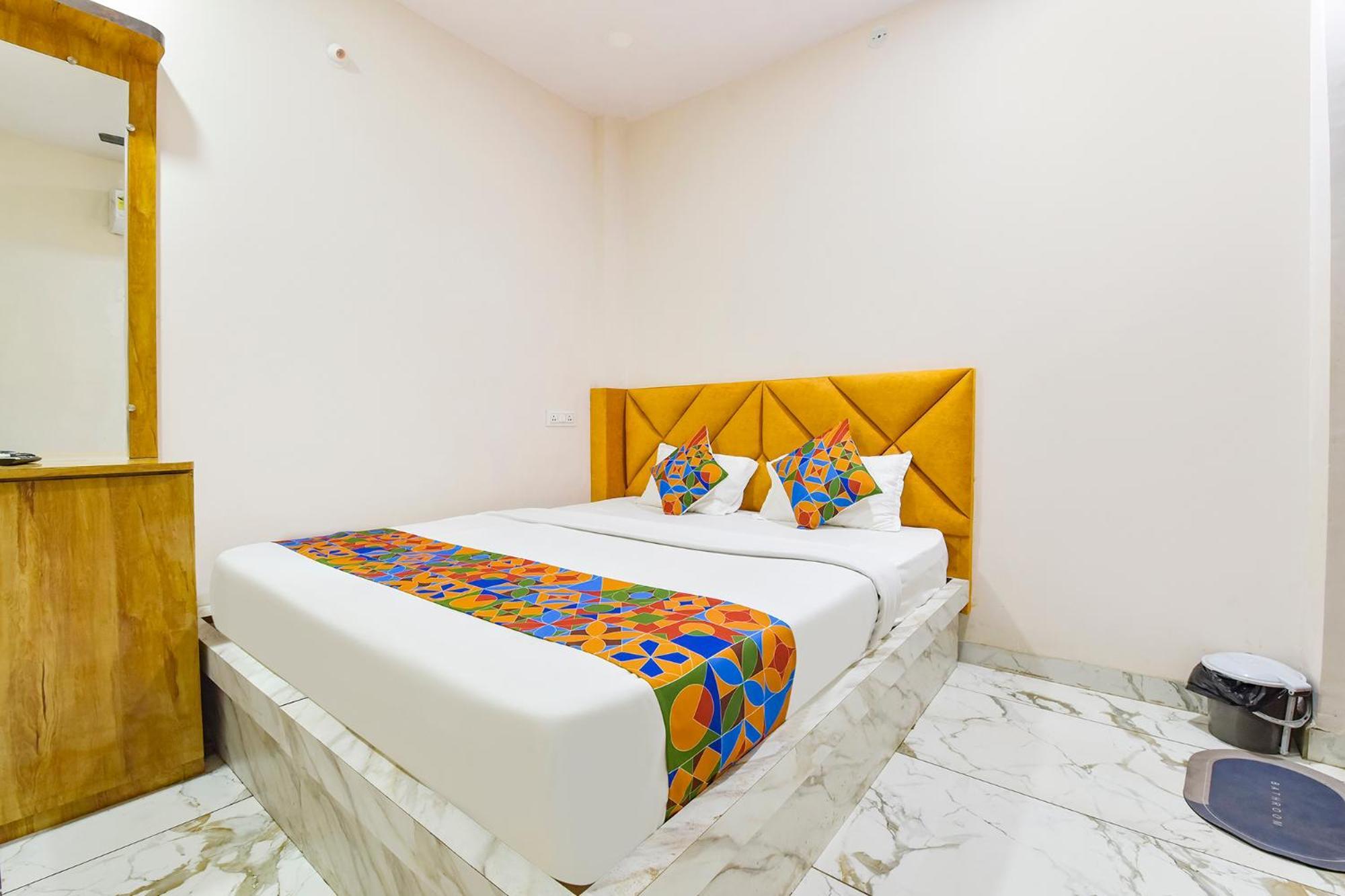 Fabhotel Somnath 우자인 외부 사진