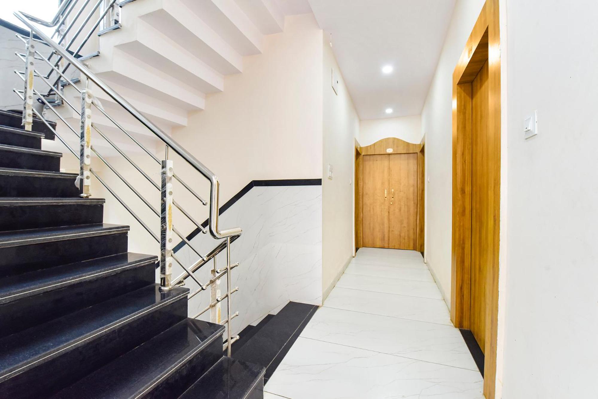 Fabhotel Somnath 우자인 외부 사진